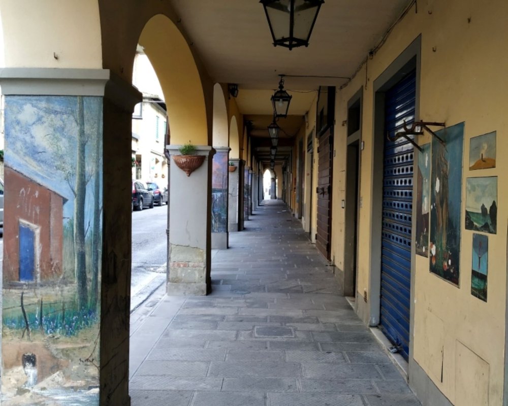 Dicomano, arcades of via Dante Alighieri