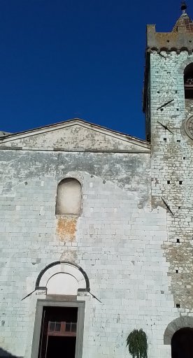 Façade de l'église de Santo Stefano