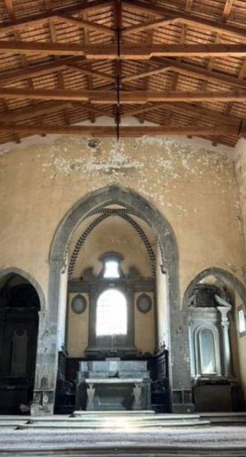 Intérieur de l’Église de Saint Augustin à Castiglion Fiorentino
