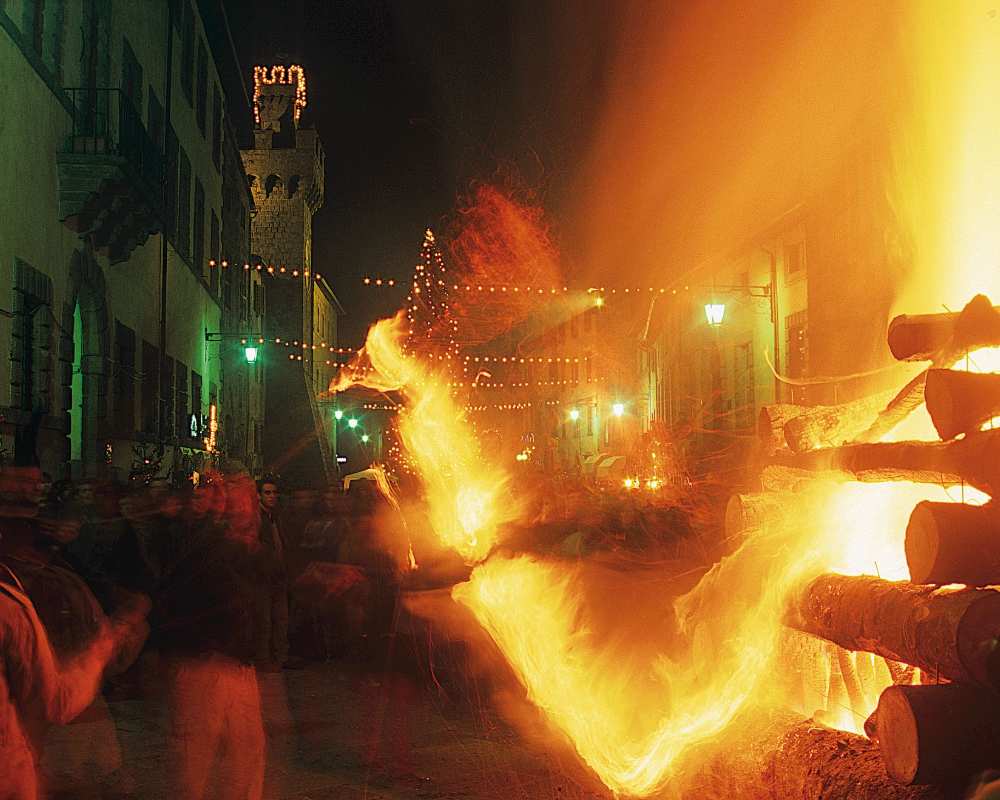 Torchlight procession of Santa Fiora