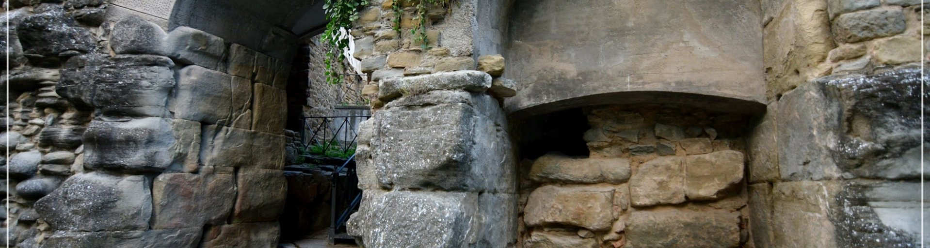 Porta Bifora en Cortona