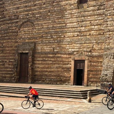A 6 days experience cycling between Val d'Orcia and Crete Senesi