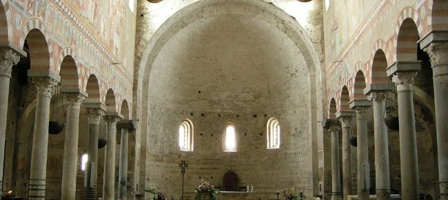 Das Innere der Basilika