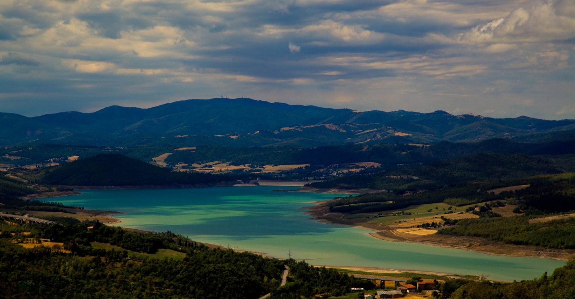 Il lago di Montedoglio è il lago più esteso della Toscana