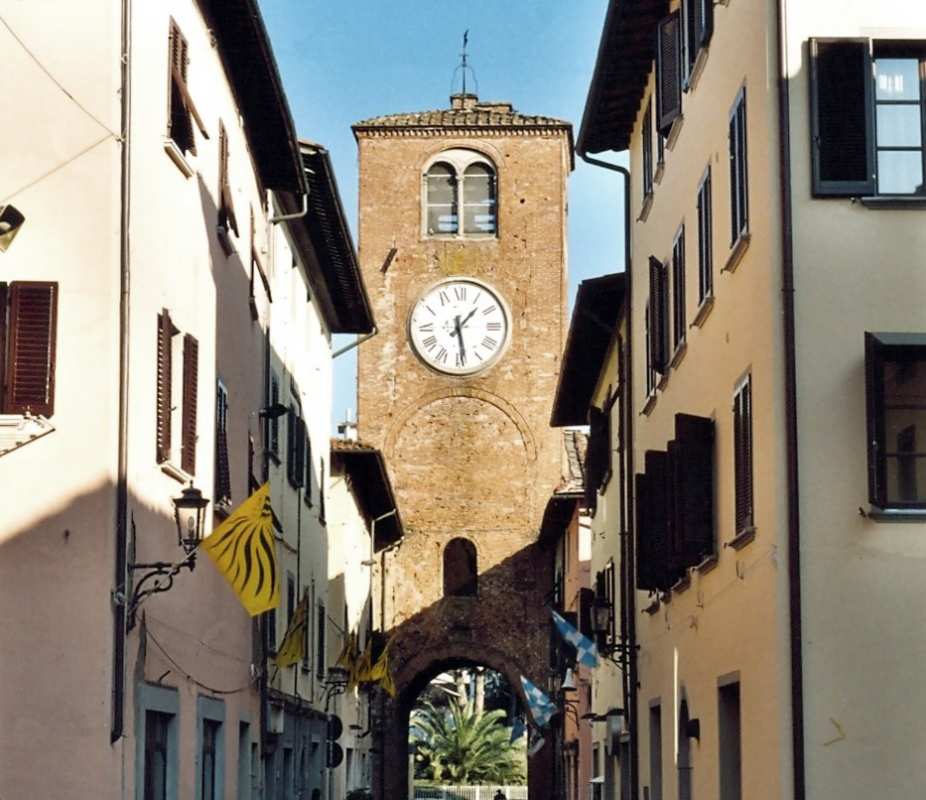 La torre medieval de Castelfranco di Sotto