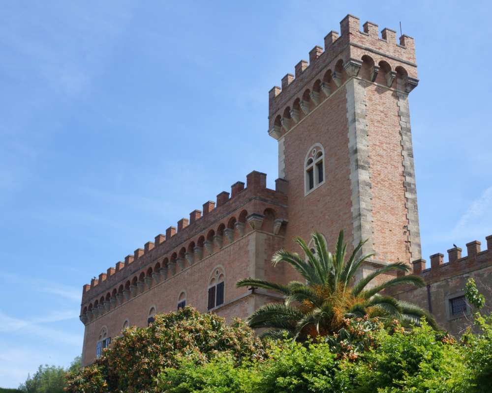 Die Burg von Bolgheri