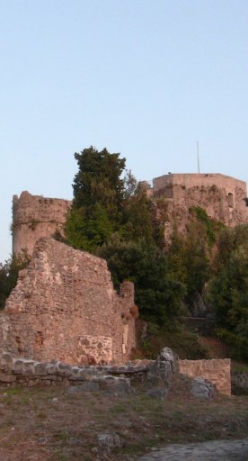 Das Castello Aghinolfi von Montignoso