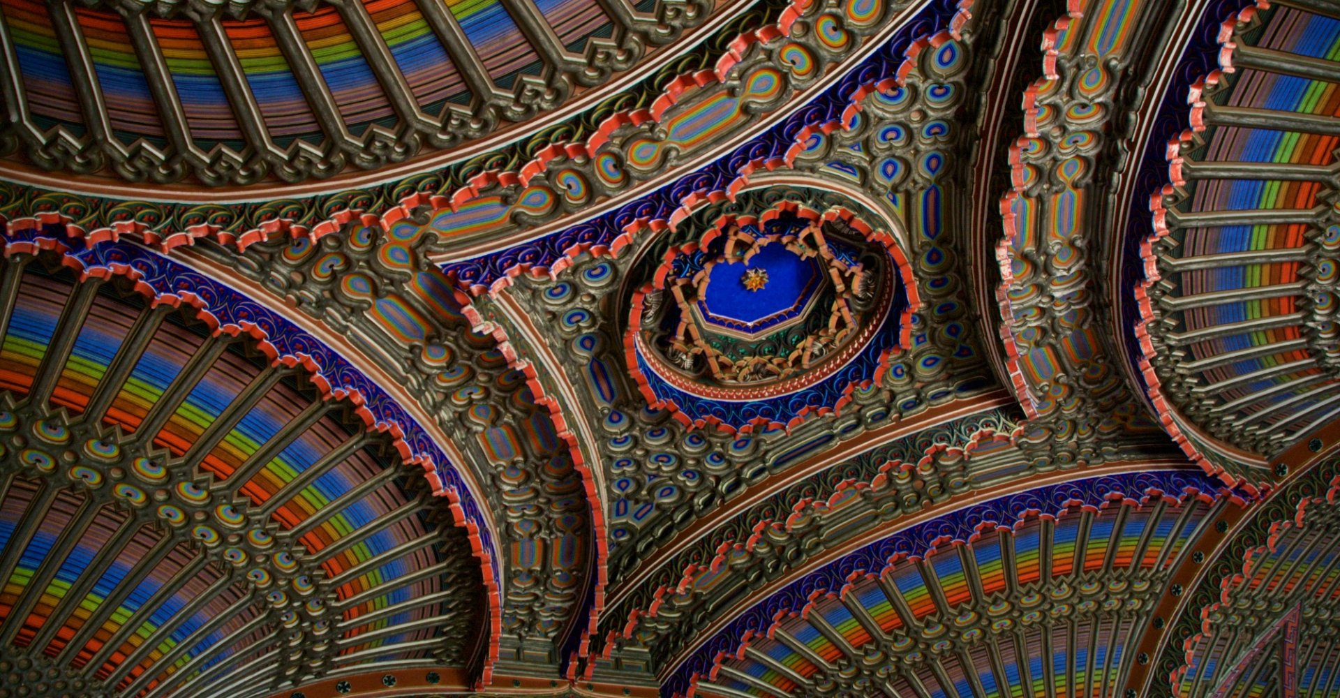 Spektakuläre Gewölbe im Schloss von Sammezzano