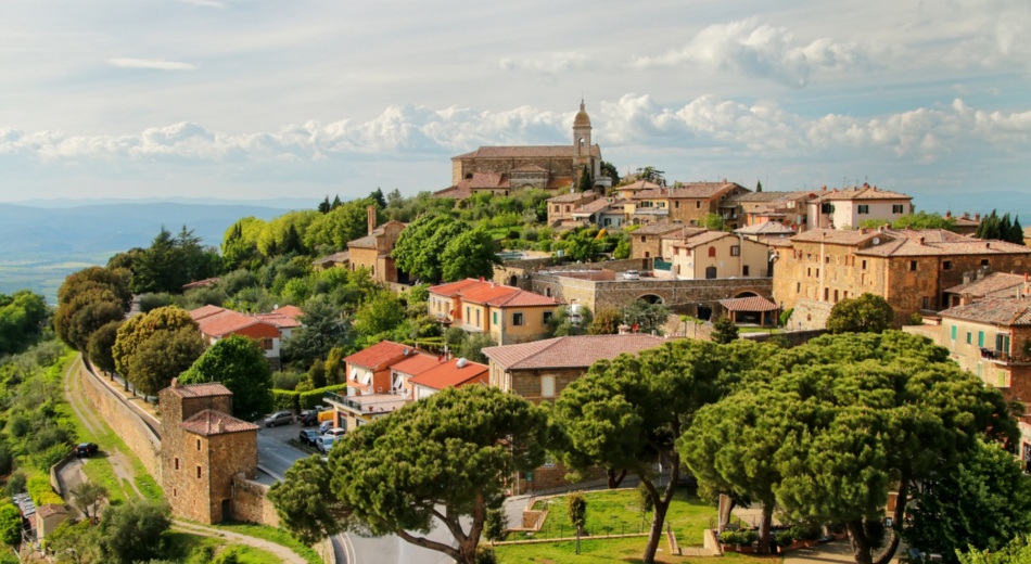 Vista de la ciudad de Montalcino desde la fortaleza