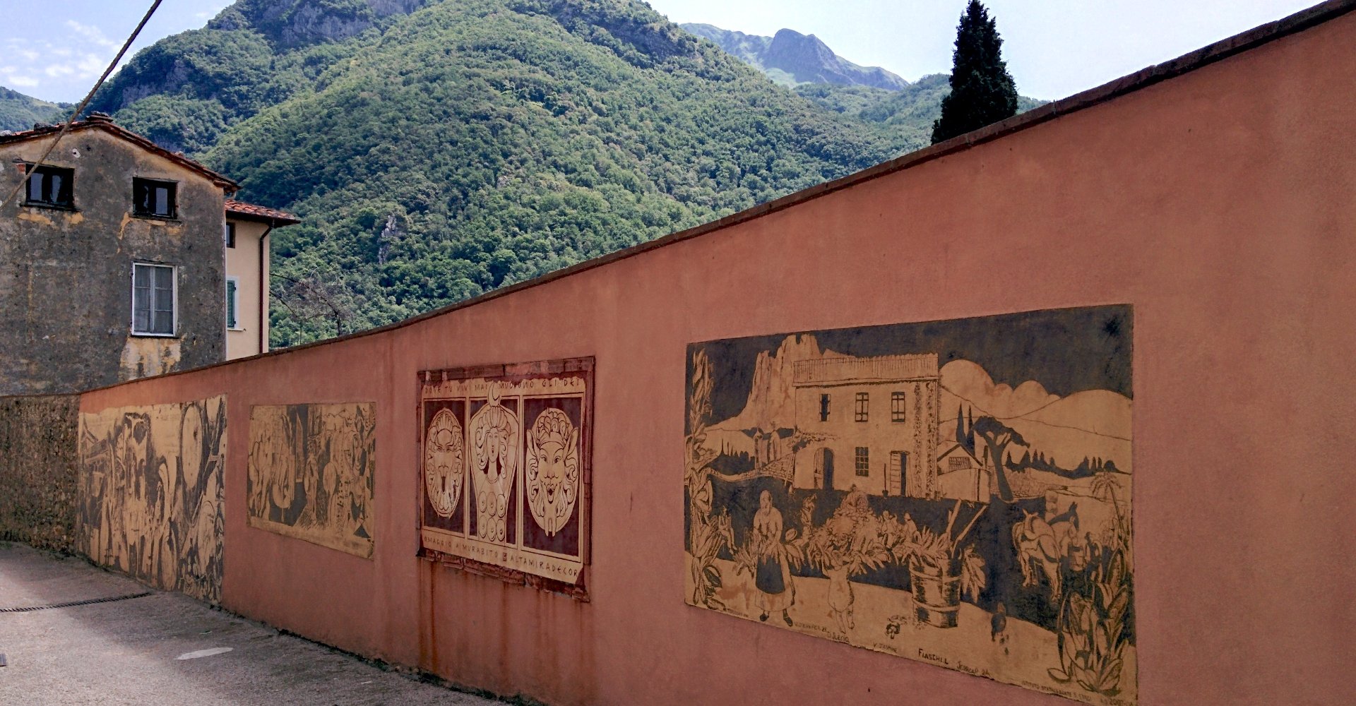 Casoli, il borgo dei graffiti