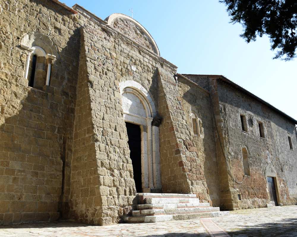 Catedral de Sovana, su fachada