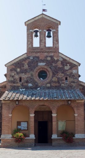 Fachada de la Iglesia Sant'Ansano de Dofana
