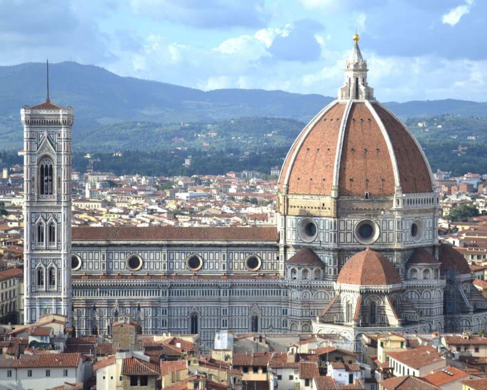 El Duomo de Florencia con su cúpula y su Campanario