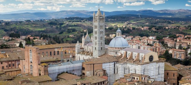 Zooming in on Siena's Duomo