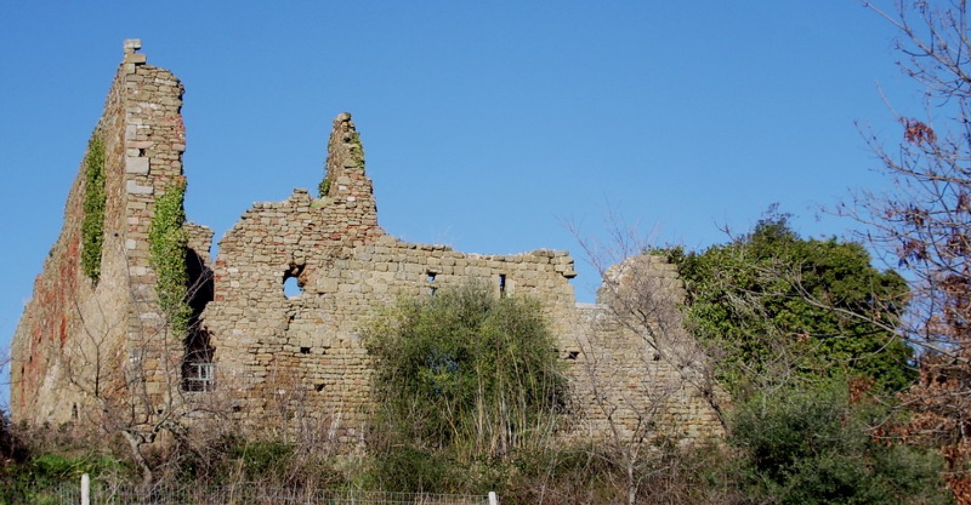 The ruins of the Abbey of San Bartolomeo di Sestinga