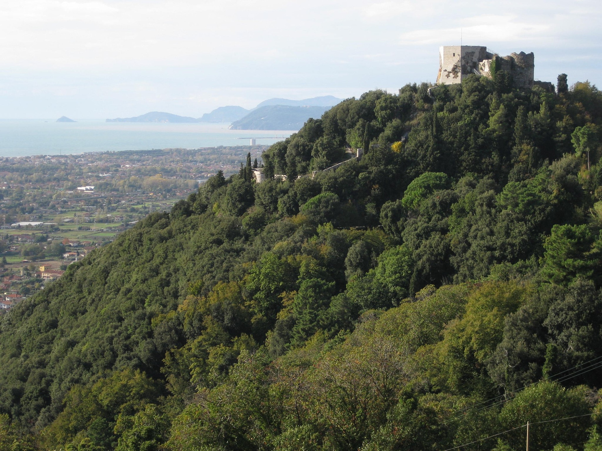 Castillo Aghinolfi en Montignoso