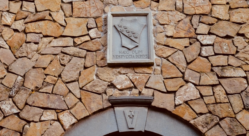 Escudo de Vespucci en Montefioralle