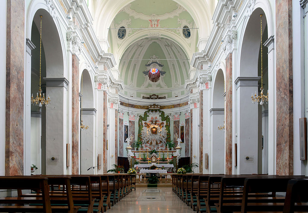 Église de saint Augustin, l’intérieur